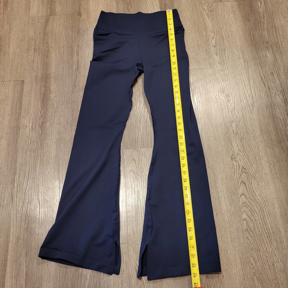 Fabletics High Waisted Flare Leggings Deep Navy -Size Medium-New w/o‎ Tag! - Picture 13 of 13